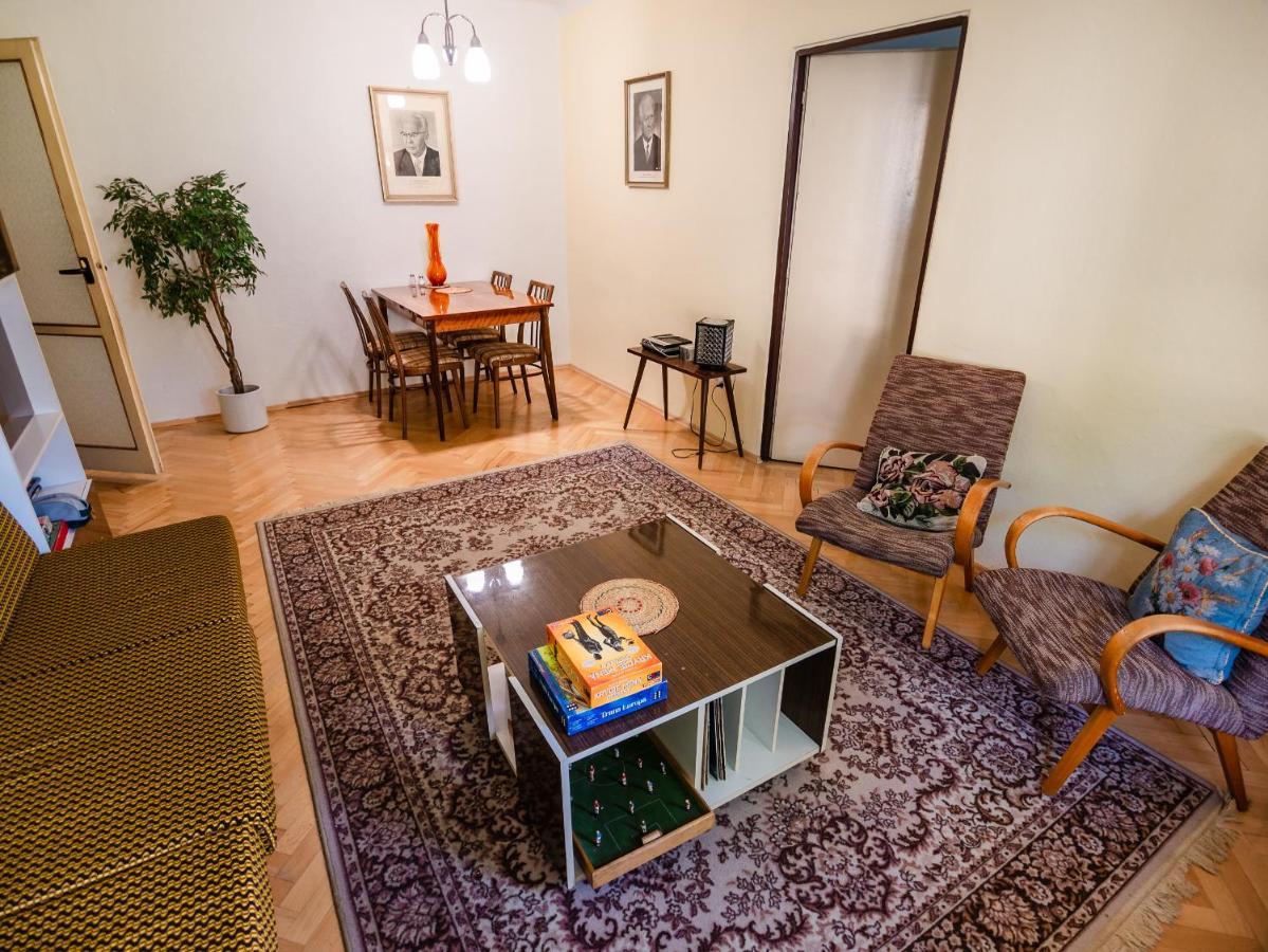 Retro Apartment Брезно Екстериор снимка